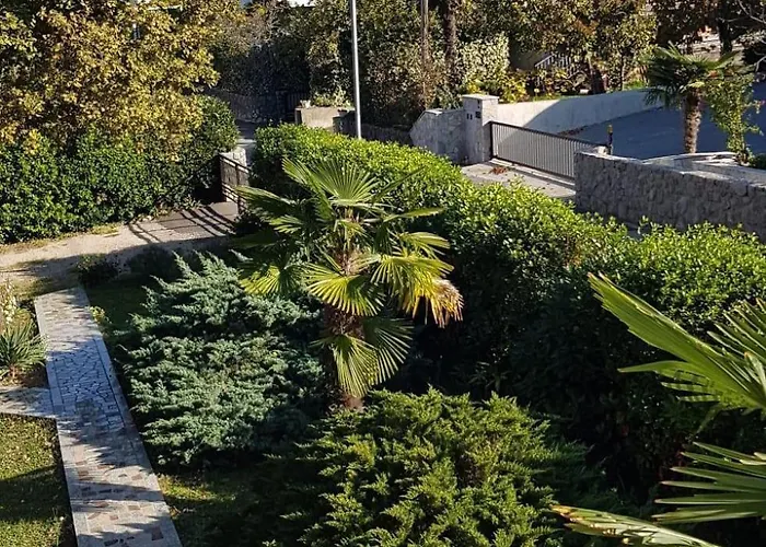 Appartamento With A Parking Space Malinska